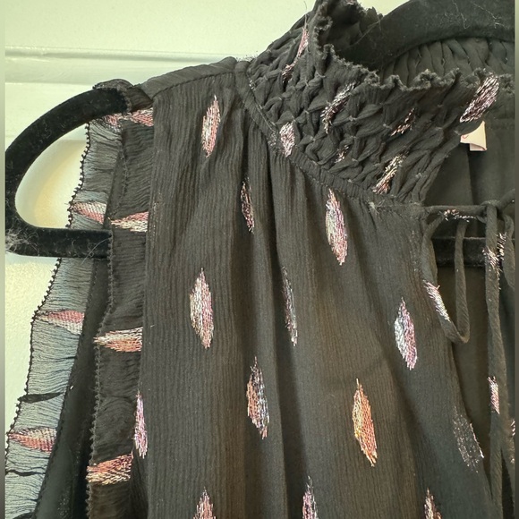 Sleeveless blouse with metallic pattern - Picture 4 of 12